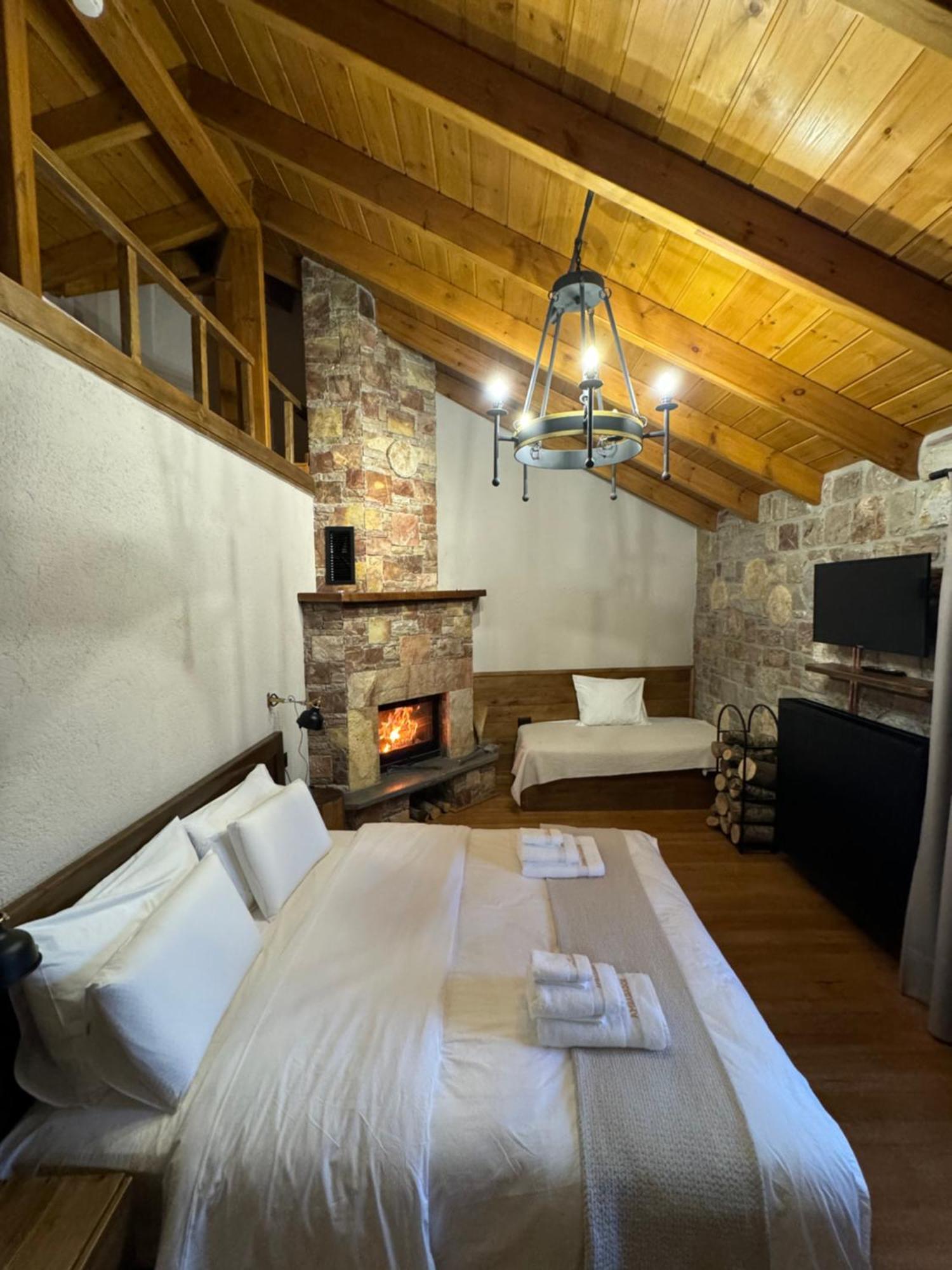 Hotel Ambassador Voskopojë Buitenkant foto