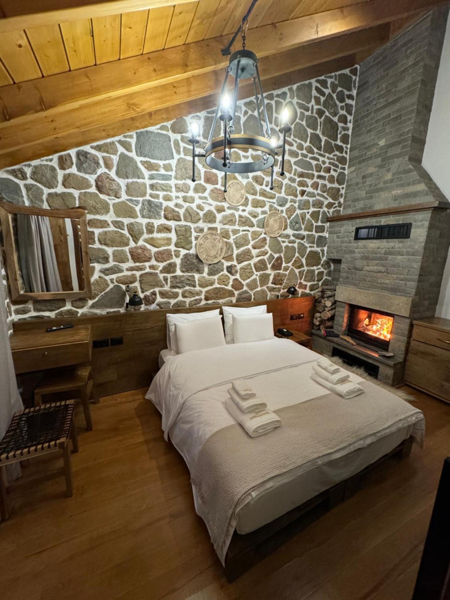 Hotel Ambassador Voskopojë Buitenkant foto